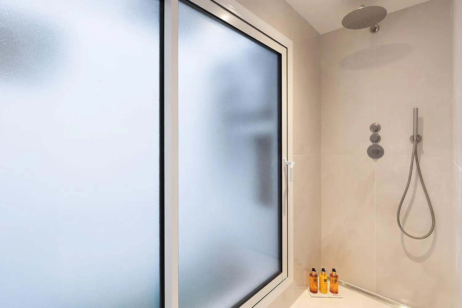 Oniri - Serviced Apartments Eiffel Tower - Rue D'Augereau Paris